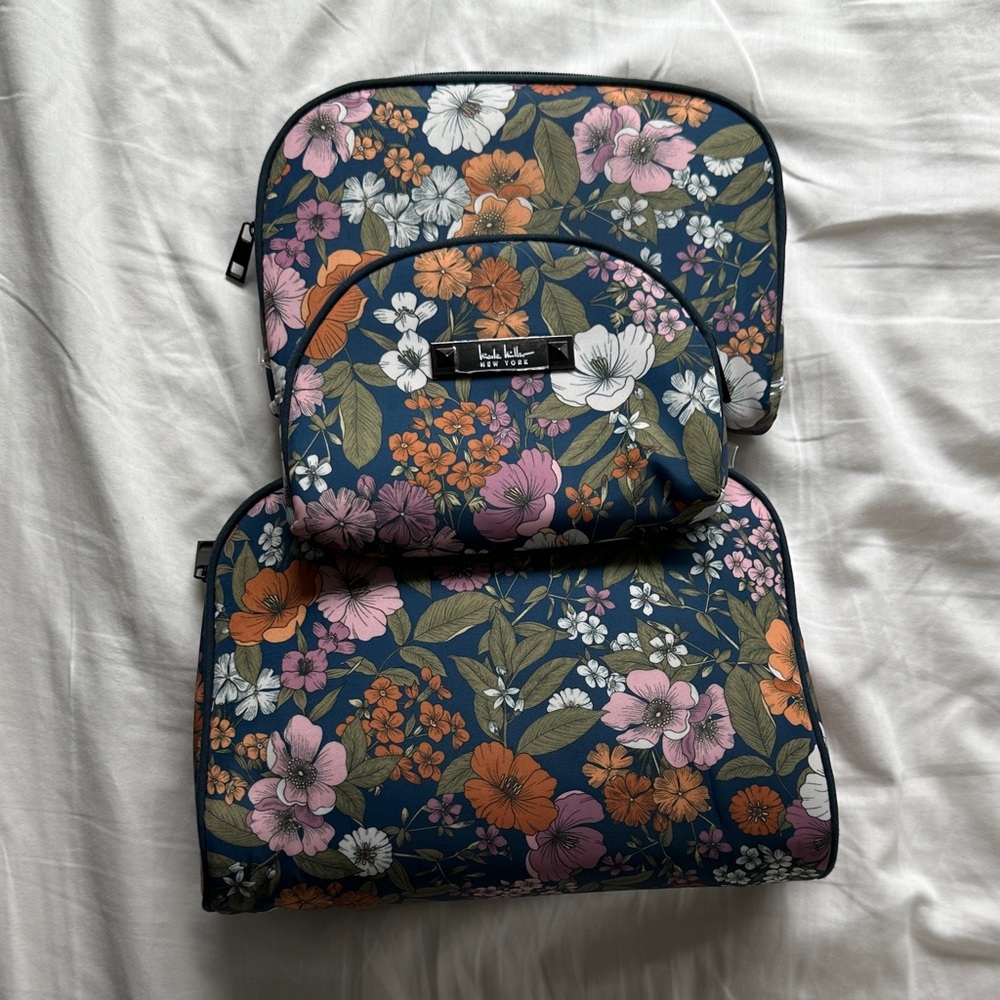Nicole Miller New York Floral Cosmetic Bag Set